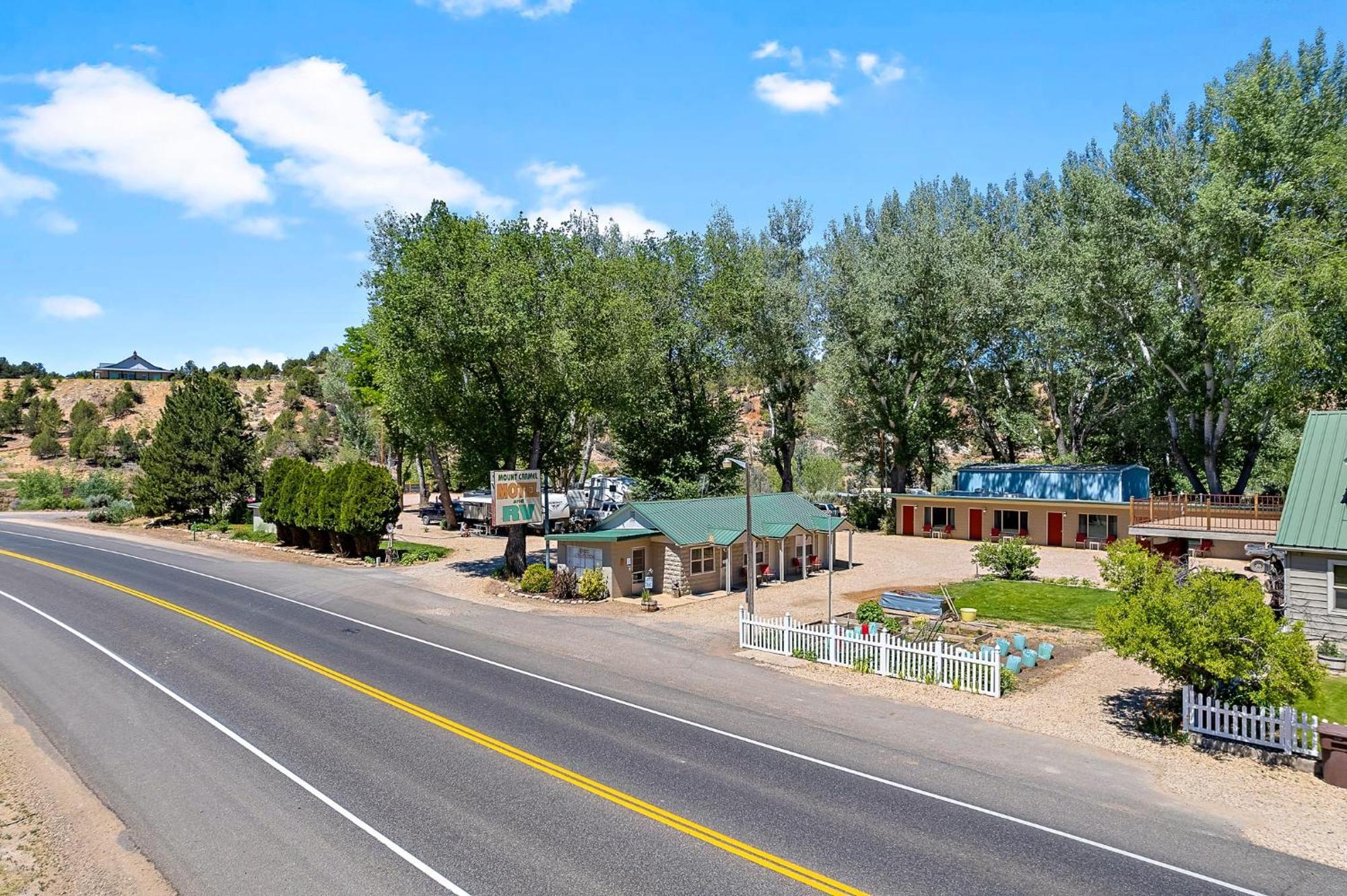 Mt Carmel Motel Close To Zion National Park Mount Carmel Exterior photo